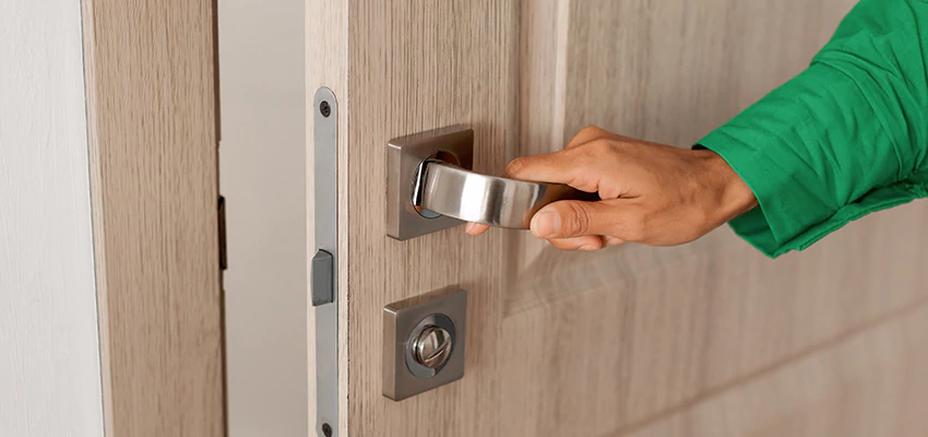 Garage Door Lock Reinforcements in Casa de Oro-Mount Helix, California